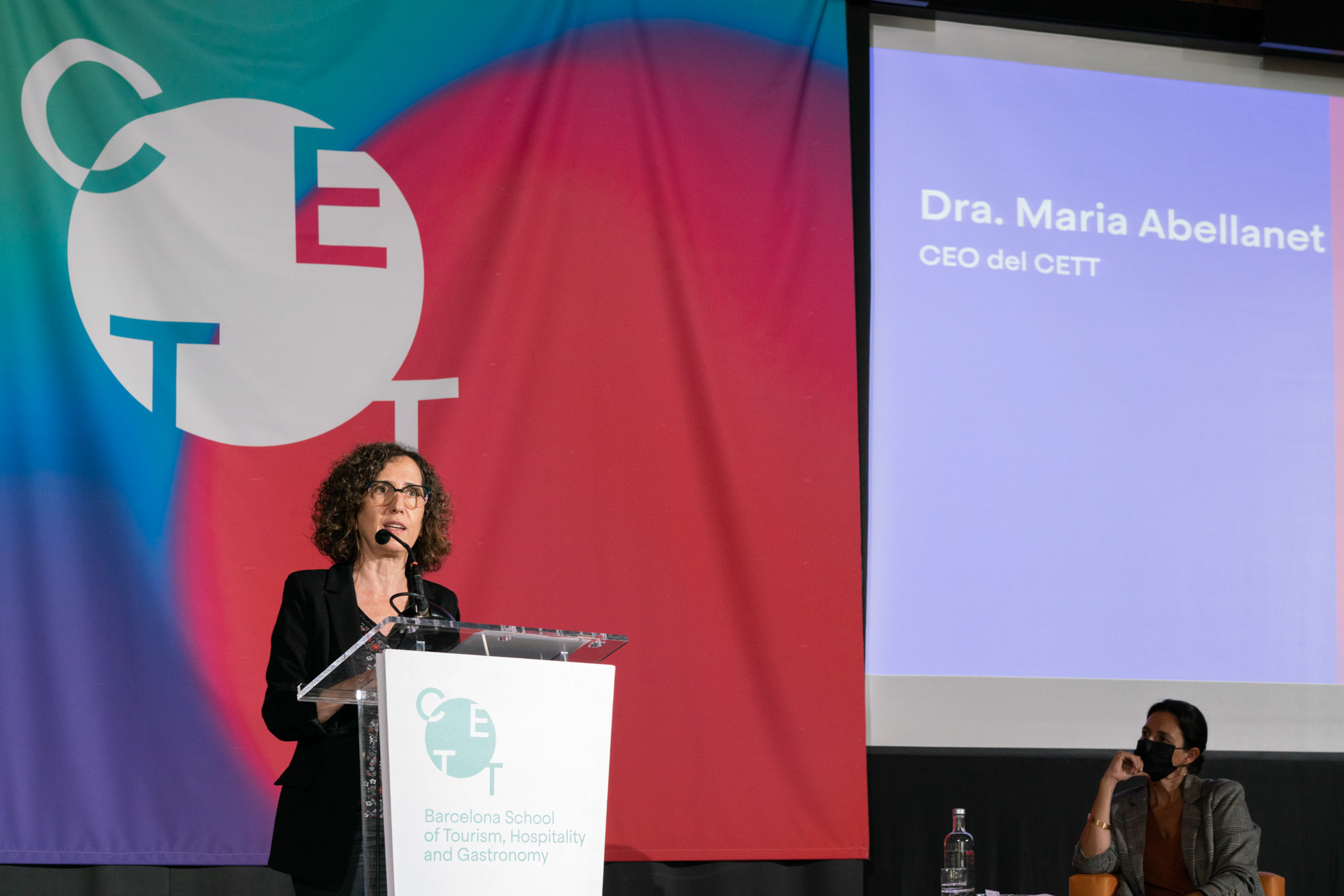 Fotografia de: Les bones perspectives de futur per al turisme centren la inauguració del curs acadèmic del CETT-UB | CETT